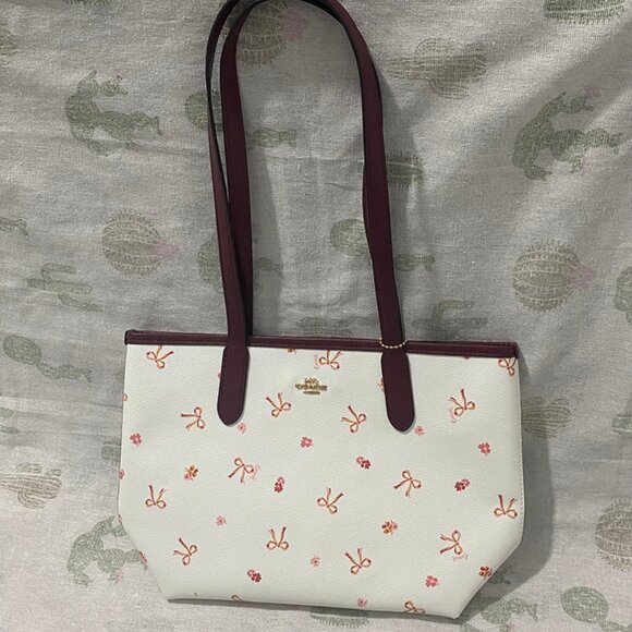 Coach White Tote Bag With Bow Print - Picture 9 of 9